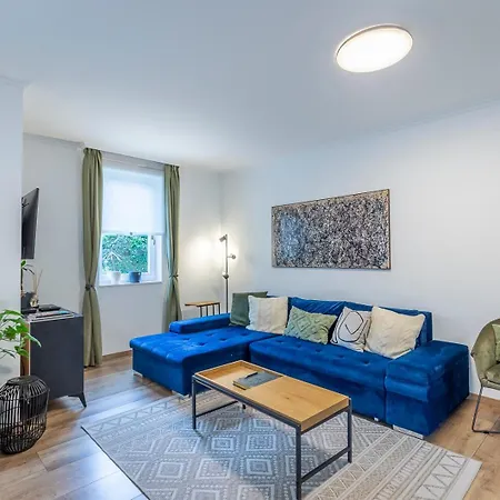 Birdie Apartment